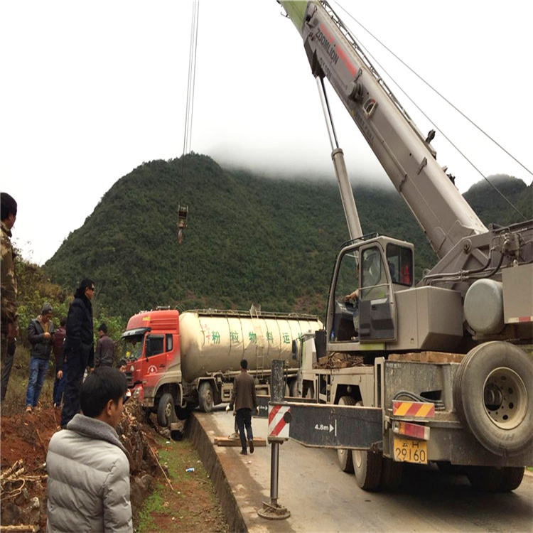 平舆吊车道路救援24小时